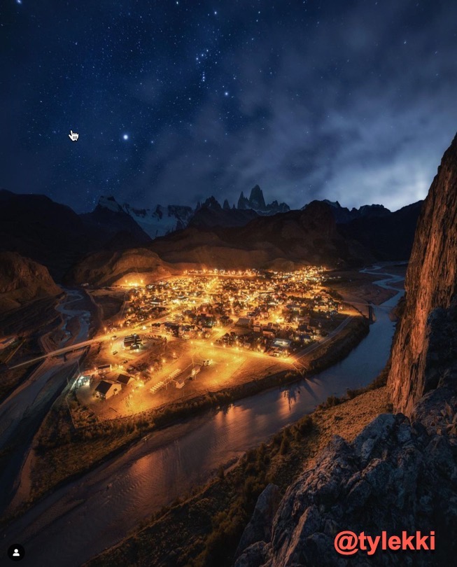 Mirador del Paredon at night